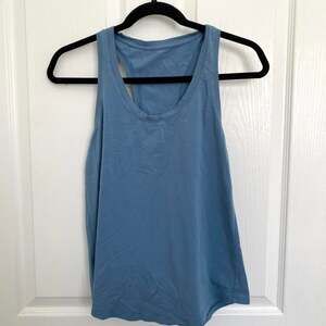 Lululemon Women's Blue Vest